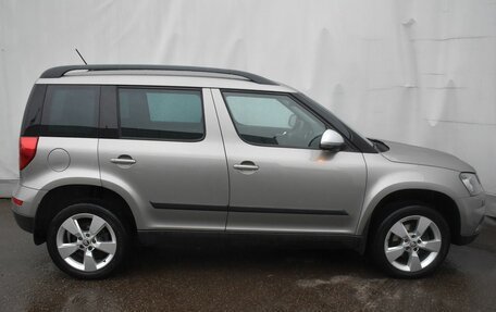 Skoda Yeti I рестайлинг, 2015 год, 1 239 000 рублей, 7 фотография