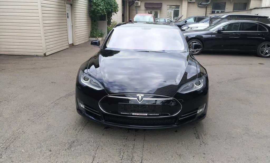 Tesla Model S I, 2015 год, 750 000 рублей, 10 фотография