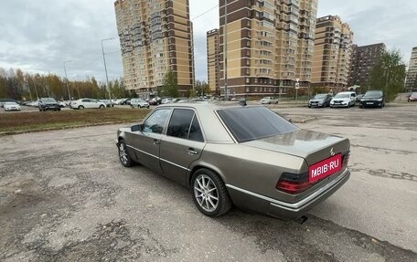 Mercedes-Benz W124, 1990 год, 499 999 рублей, 2 фотография