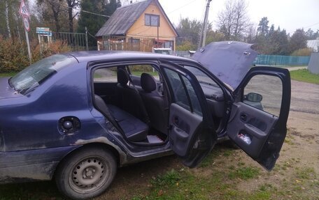 Renault Clio III, 2001 год, 150 000 рублей, 4 фотография