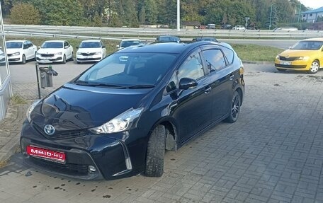 Toyota Prius Alpha I (ZVW40/41), 2016 год, 1 550 000 рублей, 1 фотография