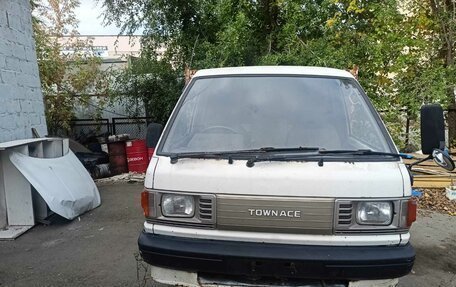 Toyota Lite Ace IV, 1992 год, 370 000 рублей, 2 фотография