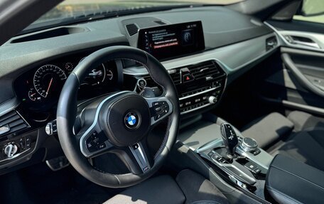 BMW 5 серия, 2018 год, 3 950 000 рублей, 8 фотография