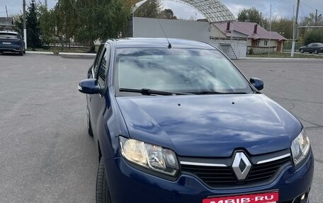 Renault Sandero II рестайлинг, 2016 год, 1 050 000 рублей, 2 фотография