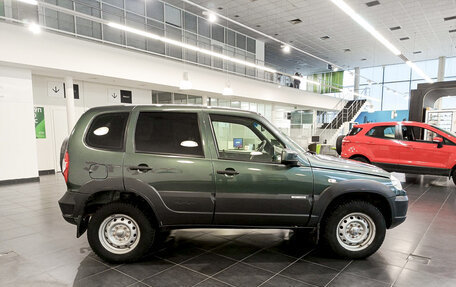 Chevrolet Niva I рестайлинг, 2018 год, 875 000 рублей, 4 фотография