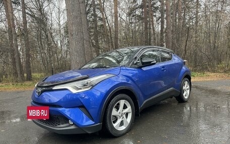 Toyota C-HR I рестайлинг, 2018 год, 2 800 000 рублей, 5 фотография