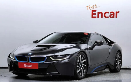 BMW i8 I рестайлинг, 2015 год, 6 100 000 рублей, 1 фотография