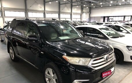 Toyota Highlander III, 2011 год, 2 320 000 рублей, 1 фотография