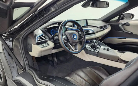 BMW i8 I рестайлинг, 2015 год, 6 100 000 рублей, 10 фотография