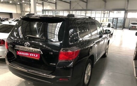 Toyota Highlander III, 2011 год, 2 320 000 рублей, 3 фотография