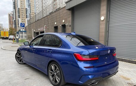 BMW 3 серия, 2019 год, 5 250 000 рублей, 4 фотография