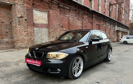 BMW 1 серия, 2008 год, 2 300 000 рублей, 7 фотография