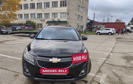 Chevrolet Cruze II, 2013 год, 800 000 рублей, 2 фотография