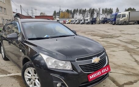 Chevrolet Cruze II, 2013 год, 800 000 рублей, 3 фотография