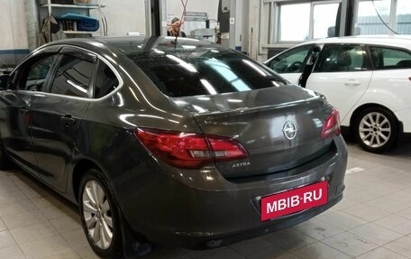 Opel Astra J, 2014 год, 930 000 рублей, 4 фотография