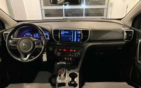 KIA Sportage IV рестайлинг, 2018 год, 2 525 000 рублей, 9 фотография