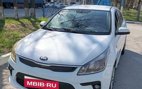 KIA Rio IV, 2020 год, 1 000 000 рублей, 5 фотография