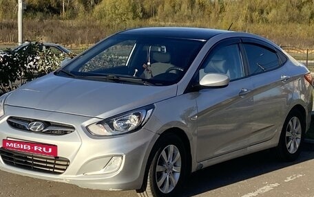 Hyundai Solaris II рестайлинг, 2012 год, 750 000 рублей, 2 фотография