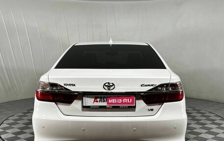 Toyota Camry, 2015 год, 2 090 000 рублей, 6 фотография