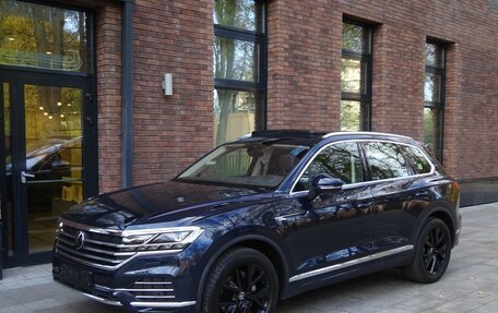 Volkswagen Touareg III, 2023 год, 9 500 000 рублей, 1 фотография