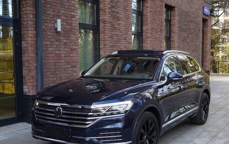 Volkswagen Touareg III, 2023 год, 9 500 000 рублей, 2 фотография