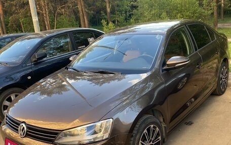 Volkswagen Jetta VI, 2013 год, 1 150 000 рублей, 1 фотография