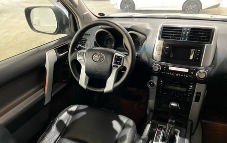 Toyota Land Cruiser Prado 150 рестайлинг 2, 2010 год, 2 749 000 рублей, 4 фотография