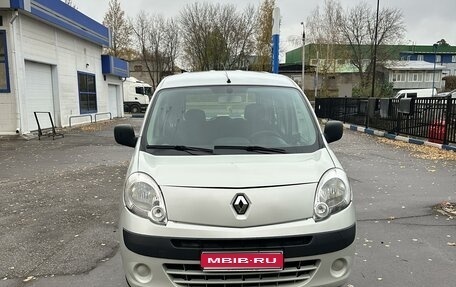 Renault Kangoo II рестайлинг, 2013 год, 850 000 рублей, 1 фотография