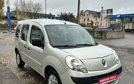 Renault Kangoo II рестайлинг, 2013 год, 850 000 рублей, 3 фотография