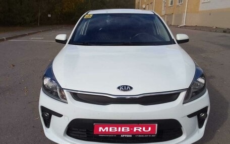 KIA Rio IV, 2017 год, 1 000 000 рублей, 1 фотография