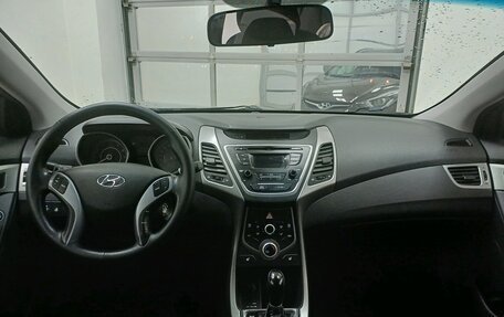 Hyundai Elantra V, 2015 год, 1 200 000 рублей, 14 фотография