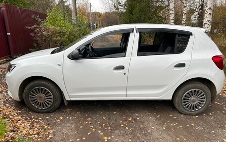 Renault Sandero II рестайлинг, 2018 год, 1 050 000 рублей, 4 фотография