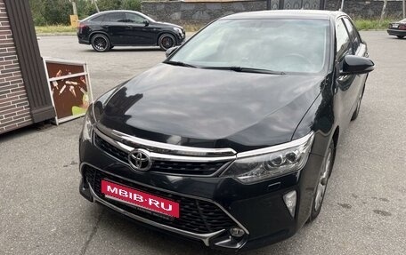 Toyota Camry, 2017 год, 2 500 000 рублей, 5 фотография