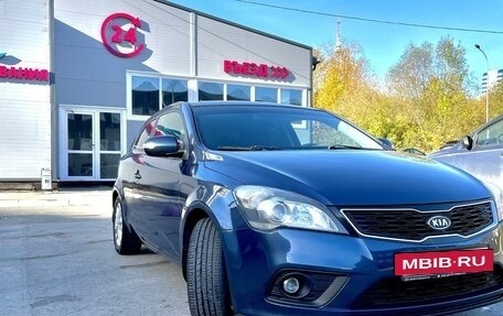 KIA cee'd I рестайлинг, 2011 год, 860 000 рублей, 2 фотография