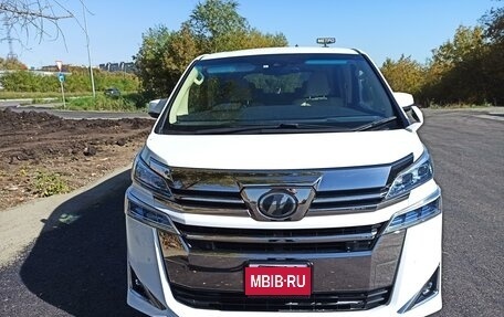 Toyota Vellfire II, 2019 год, 3 950 000 рублей, 2 фотография