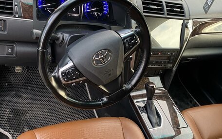 Toyota Camry, 2018 год, 2 350 000 рублей, 4 фотография