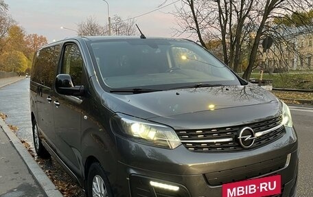 Opel Zafira Life I, 2021 год, 3 630 000 рублей, 2 фотография