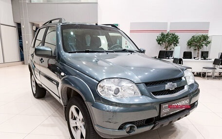 Chevrolet Niva I рестайлинг, 2015 год, 806 000 рублей, 3 фотография