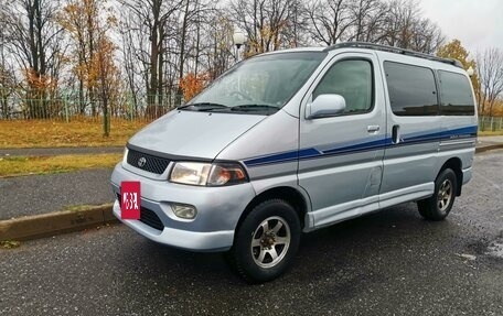 Toyota Regius, 1998 год, 800 000 рублей, 18 фотография