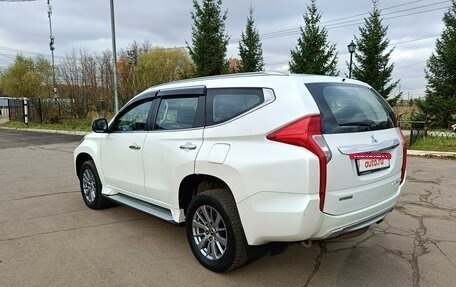 Mitsubishi Pajero Sport III рестайлинг, 2018 год, 3 000 000 рублей, 3 фотография