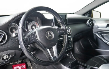 Mercedes-Benz A-Класс, 2013 год, 1 590 000 рублей, 14 фотография