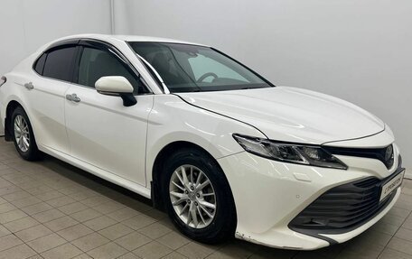 Toyota Camry, 2018 год, 2 100 000 рублей, 3 фотография