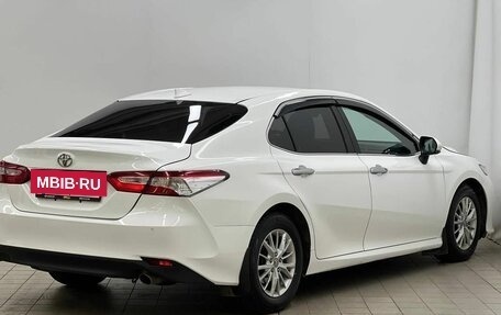 Toyota Camry, 2018 год, 2 100 000 рублей, 5 фотография