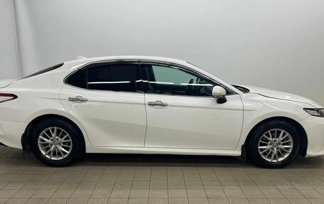 Toyota Camry, 2018 год, 2 100 000 рублей, 8 фотография