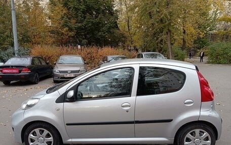 Peugeot 107 I рестайлинг, 2011 год, 600 000 рублей, 5 фотография