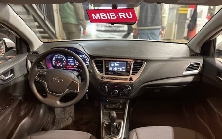 Hyundai Solaris II рестайлинг, 2021 год, 1 400 000 рублей, 4 фотография