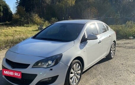 Opel Astra J, 2013 год, 800 000 рублей, 8 фотография