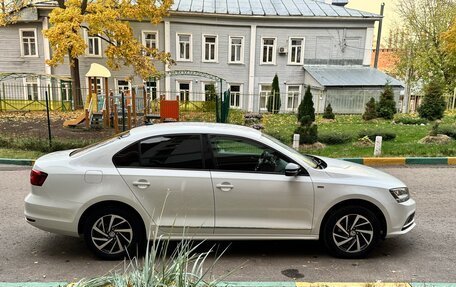 Volkswagen Jetta VI, 2018 год, 1 690 000 рублей, 4 фотография