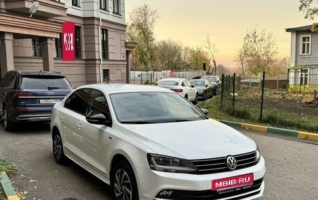 Volkswagen Jetta VI, 2018 год, 1 690 000 рублей, 3 фотография