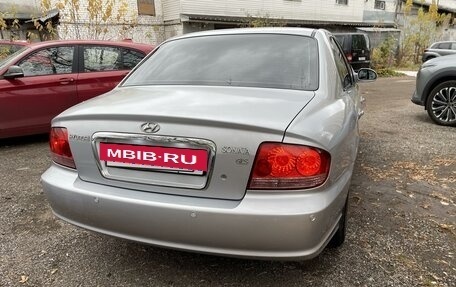 Hyundai Sonata IV рестайлинг, 2005 год, 610 000 рублей, 4 фотография